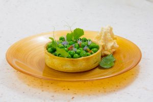 Tartelettes printanières aux petits pois et espuma au chorizo