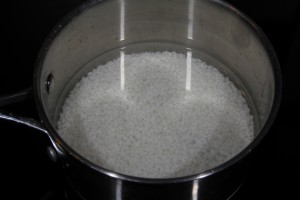 Mettez le riz dans un grande casserole
