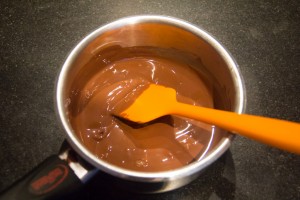 Растопить шоколад на водяной бане