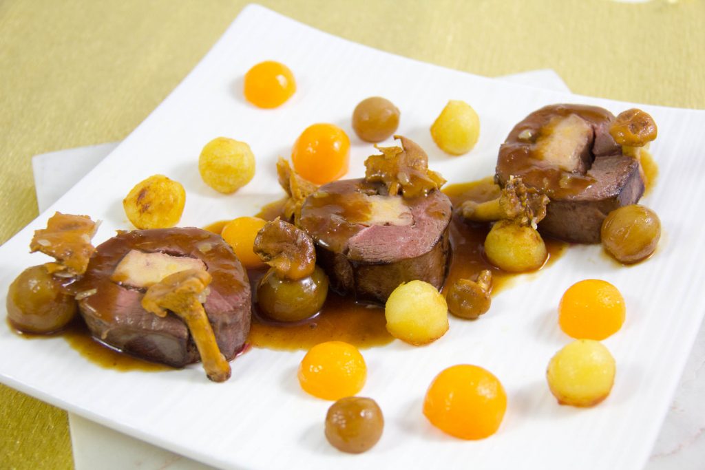 Magret de canard farci au foie gras, sauce au raisin de Philippe Etchebest