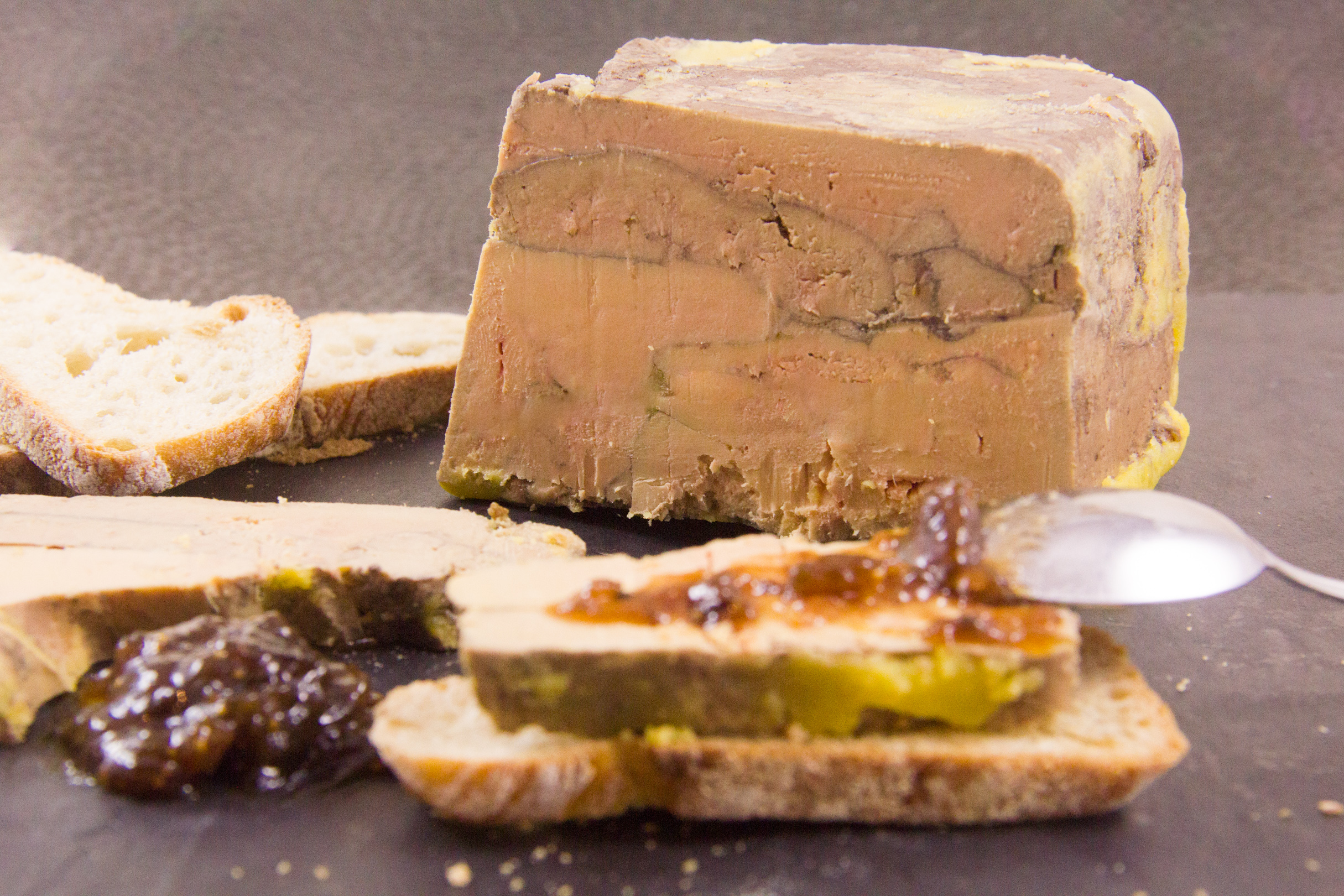 Recette de foie gras poché en gelée de vin épicé, noël