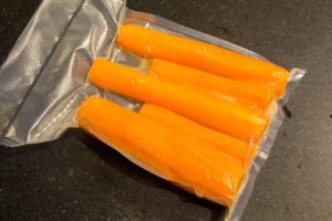 Mettez les carottes sous vide
