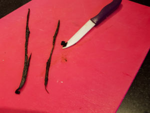 Prélevez les graines de la vanille