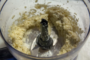 Mixez finement 200 g de dés d'artichaut